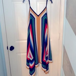 Triangle neck-lined midi dress
